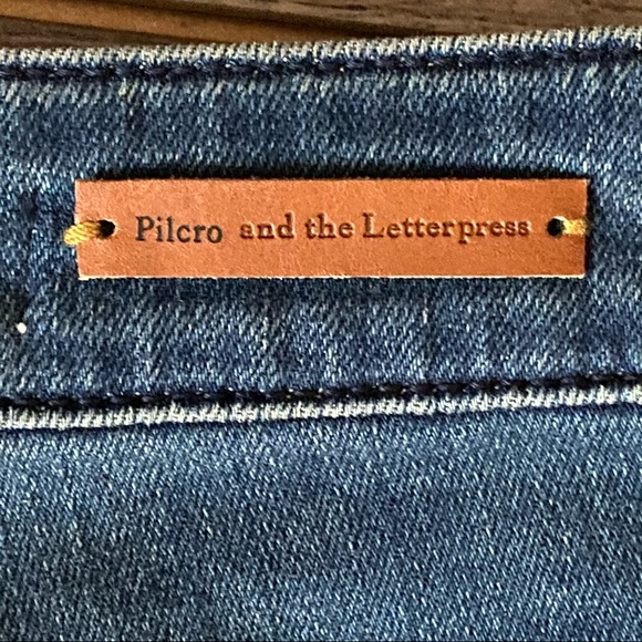 NWT Pilcro Braided Leather Pocket Detail Flare Leg Jeans, 28 - Picture 7 of 15